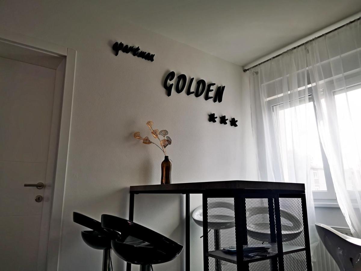 Golden - Self Check In Apartman Eszék Kültér fotó