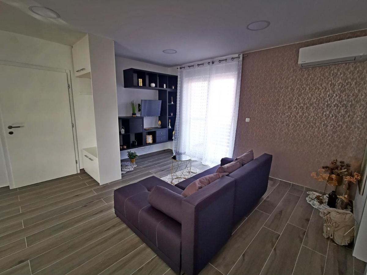 Golden - Self Check In Apartman Eszék Kültér fotó